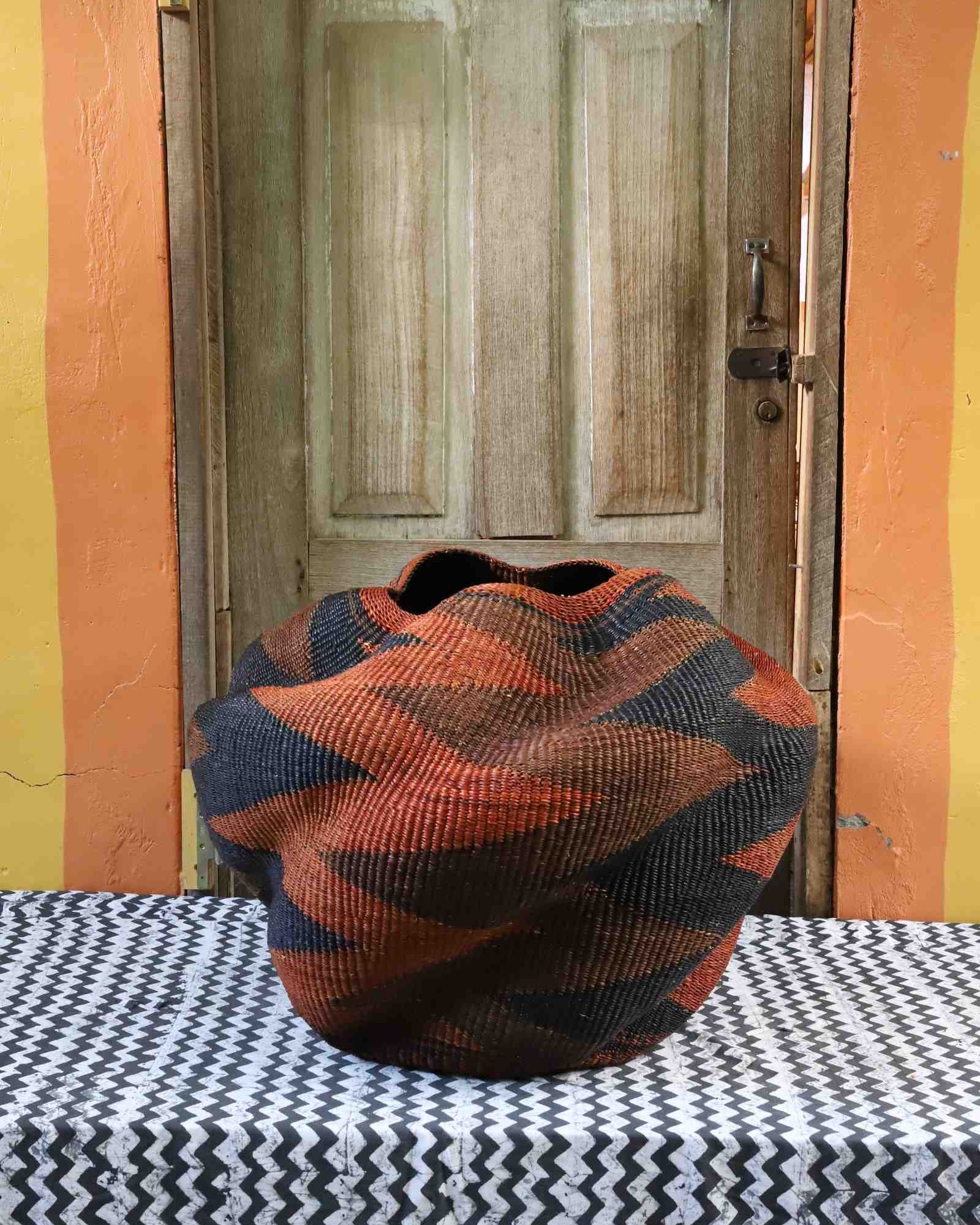 Ayeratukko handwoven Bolga art basket, detail view of woven form