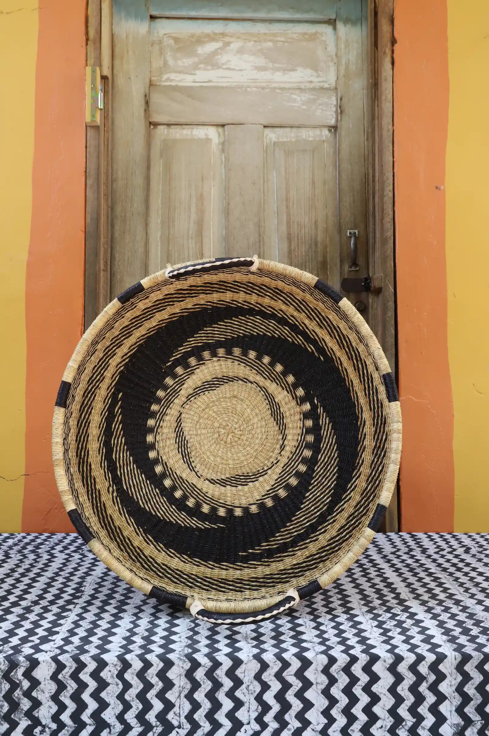 Woven Tray Wall Décor (Single Weave) (Large) by Vida Nyaabire