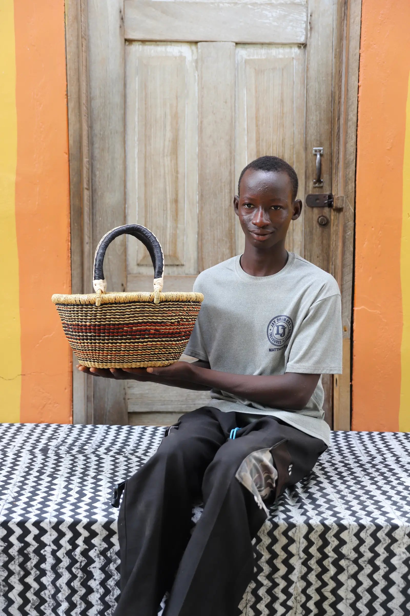 Oval Shopping Bag (Tiny) by Elijah Atuah