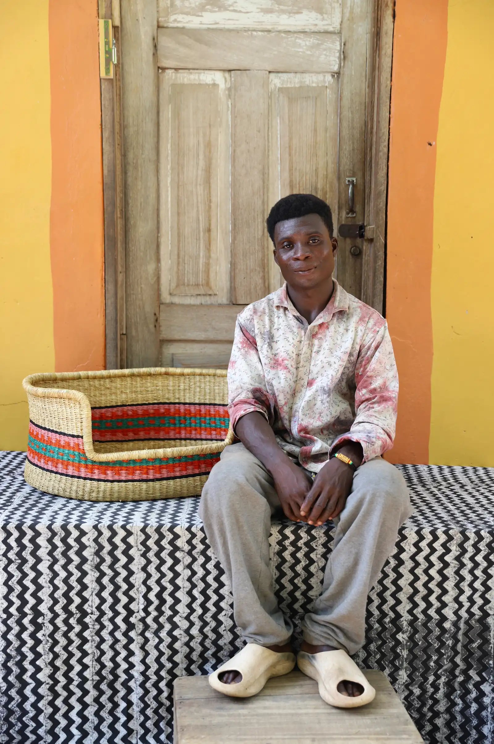 Dog Bed Pet Basket (Medium) by Aberinga Nyaaba