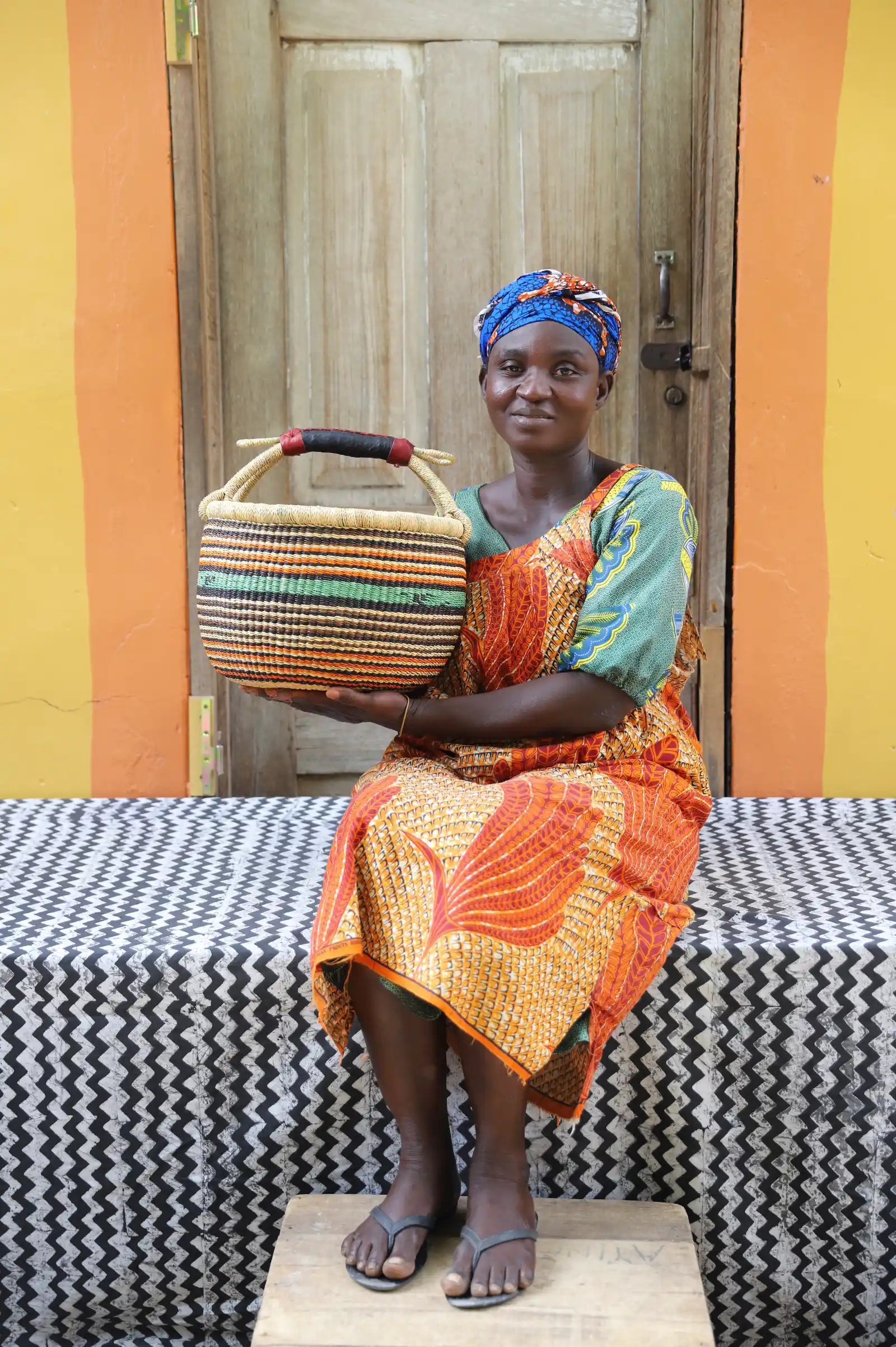 Round Shopping  Basket (Medium) by Apogbire Asigbire