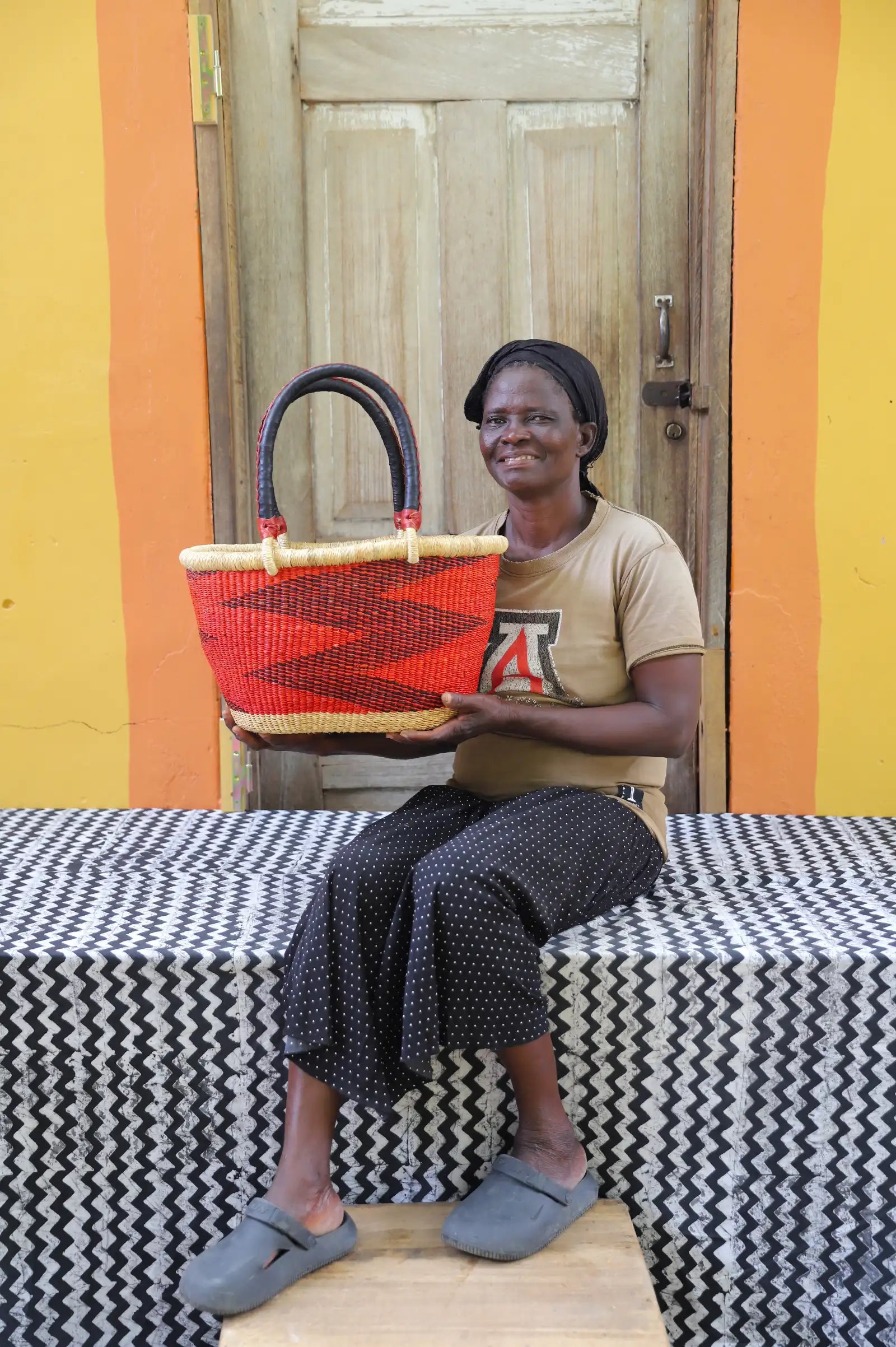 Oval Shopping Bag (Small) by Akolpoka Akaba