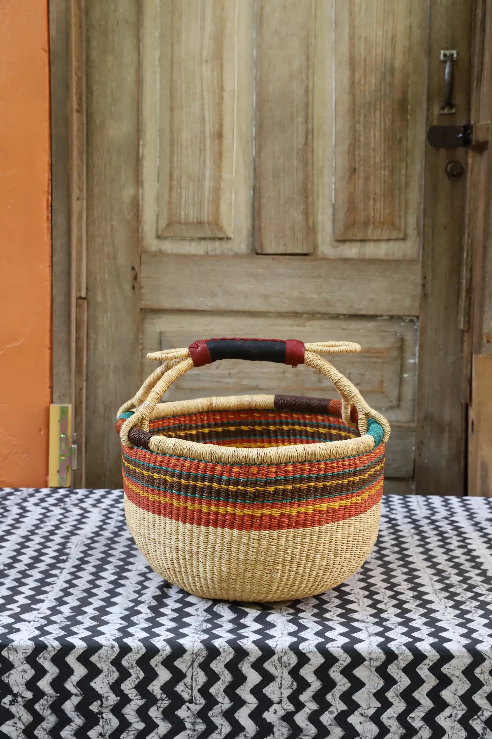 Round Shopping  Basket (Large) by Apogbire Asigbire