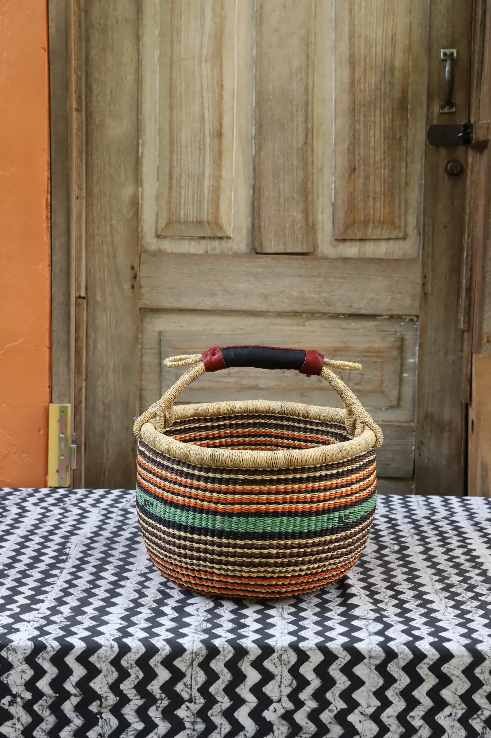 Round Shopping  Basket (Medium) by Apogbire Asigbire