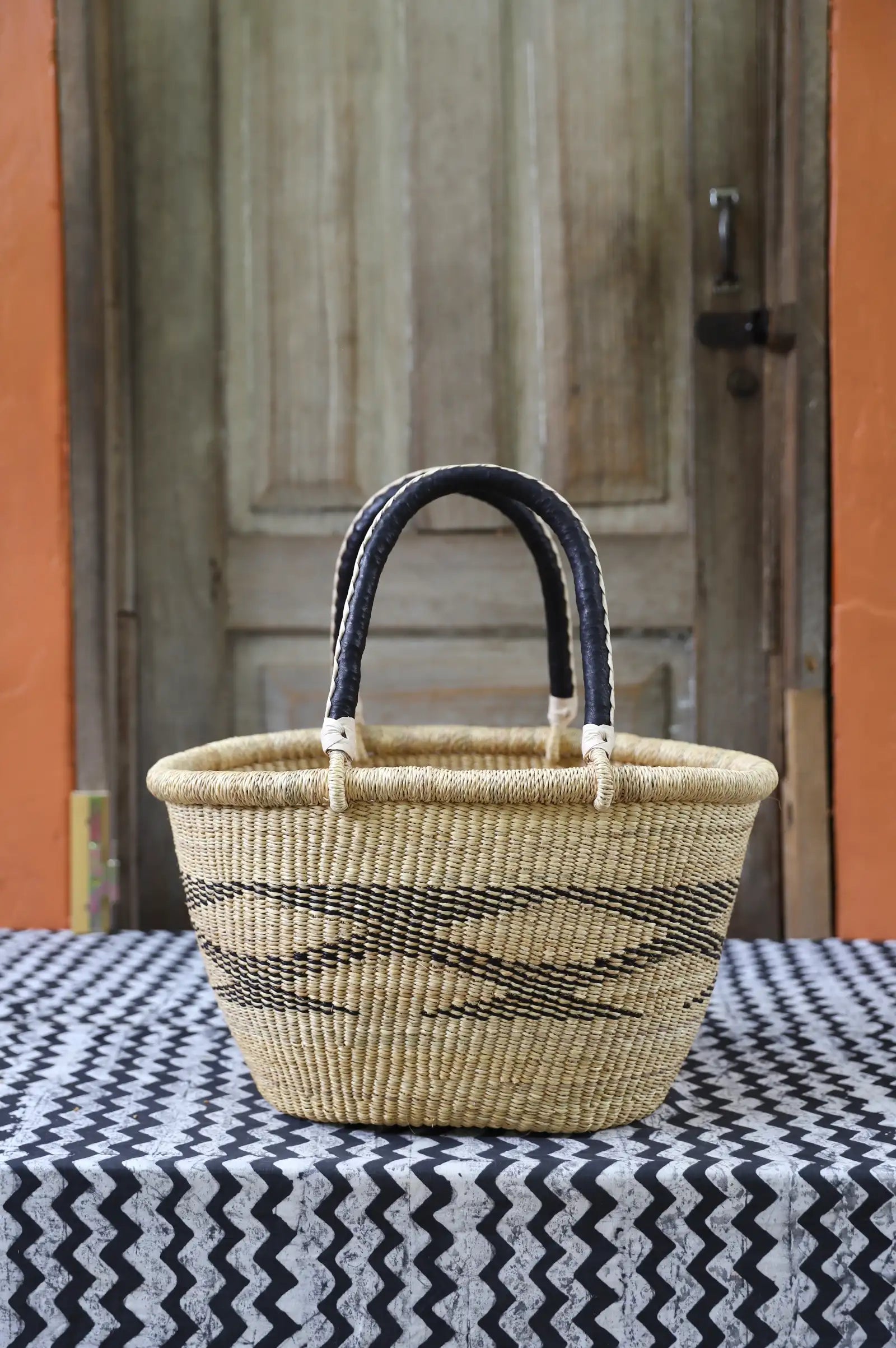 Oval Shopping Bag (Small) by Nmaah Ayine