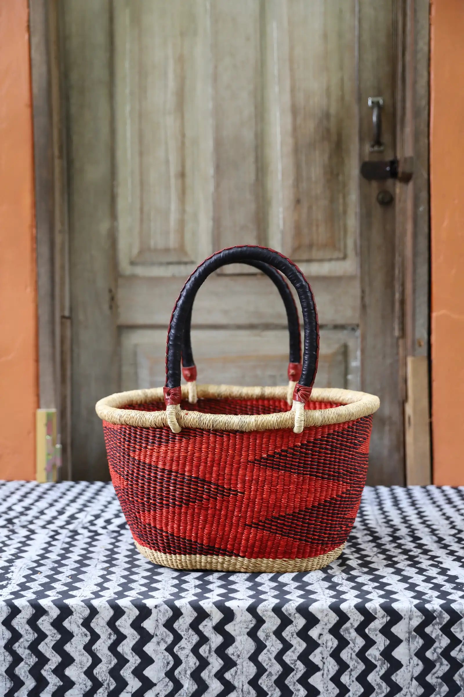 Oval Shopping Bag (Small) by Akolpoka Akaba