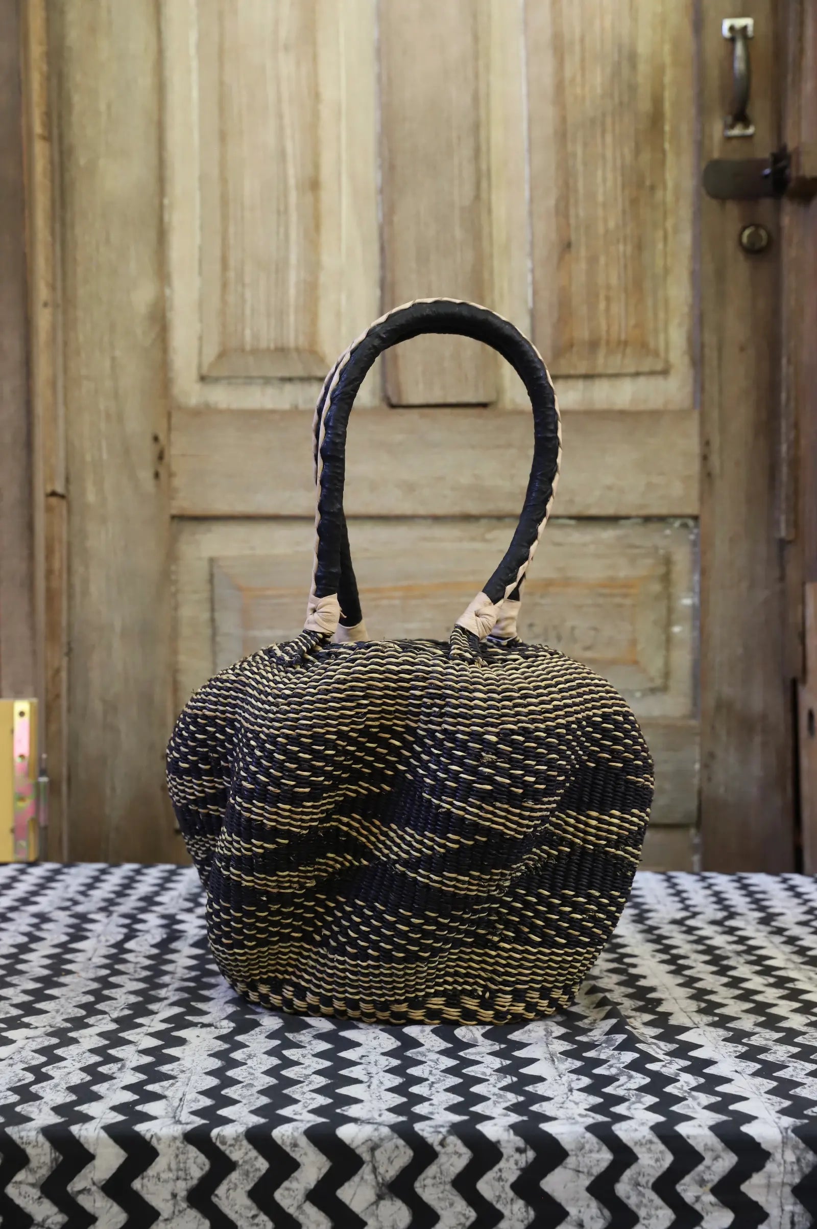 Stay Flow Bag (Small) by Aniamah Akugre