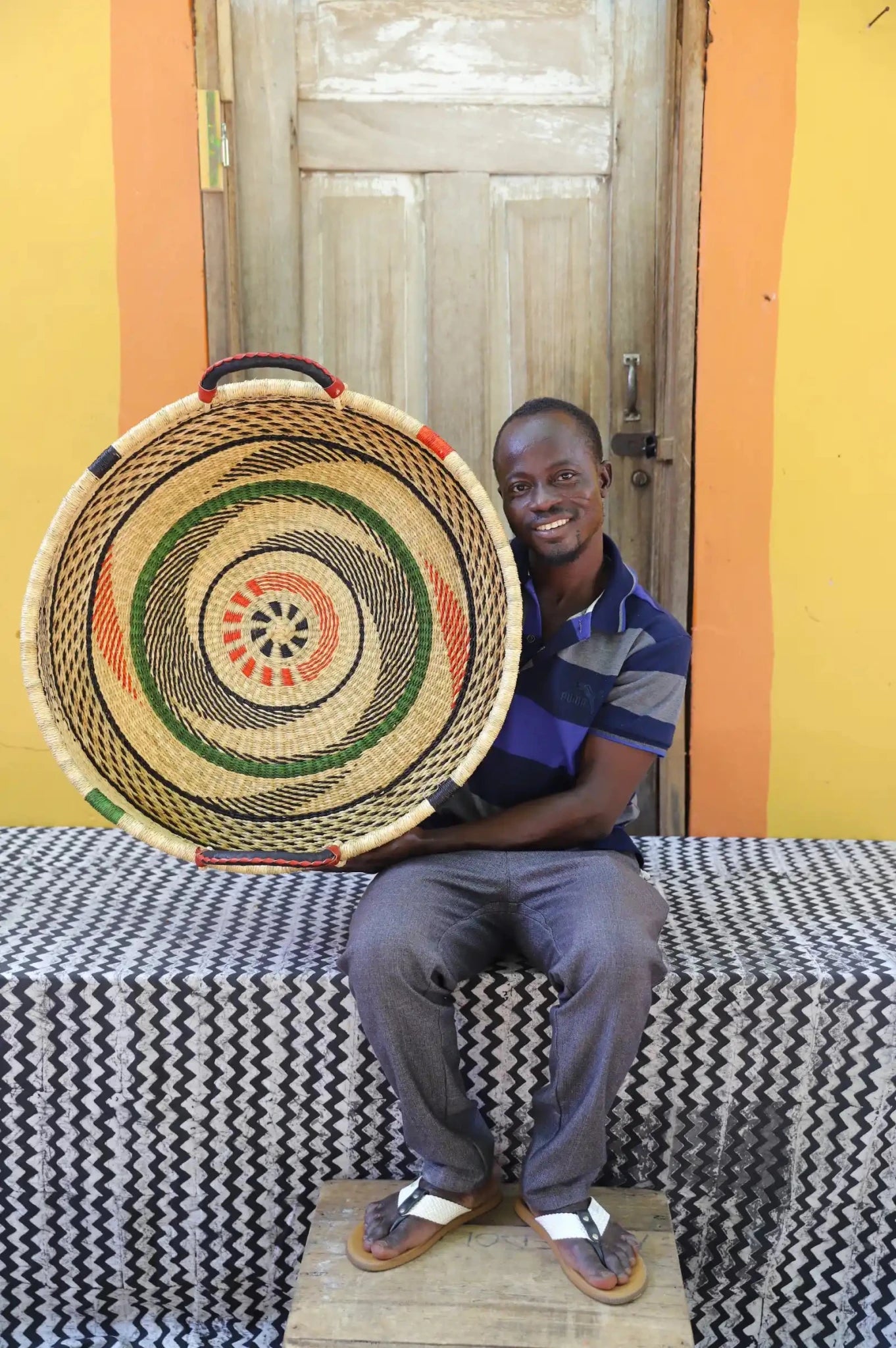 Woven Tray Wall Decor (Large) by The Baba Tree. Premium elephant grass tray with leather handles. Bolgatanga artisan craftsmanship.