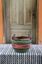 Gbenka storage basket, a handwoven African basket in elephant grass, 33 cm wide.
